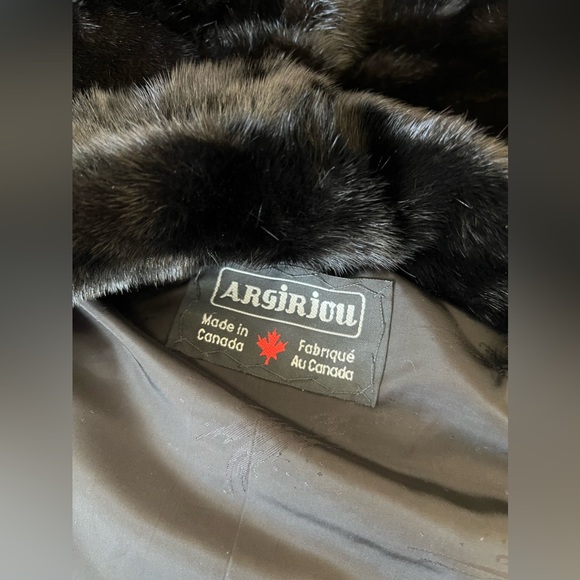 MINK FUR COAT Size 14- Made In Canada - Picture 2 of 5